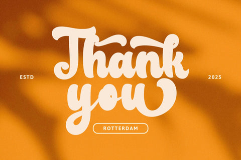 Rotterdam - Vintage Font Font Mozarella 