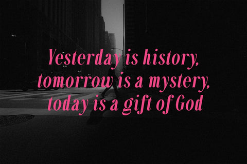 Sellomyth - Italic serif font Font studioalmeera 