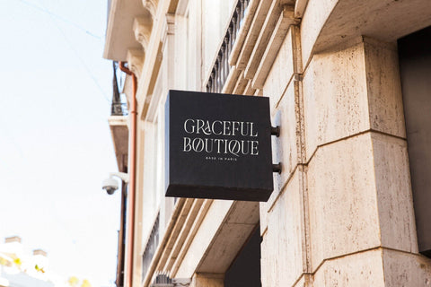 Seraneo - Modern Display Typeface Font Letterena Studios 