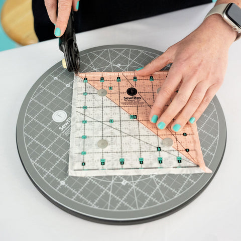 Sew Magnetic 11" Rotating Self-Healing Cutting Mat Physical SewTites 