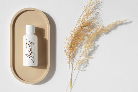 Sovinhaya Dictaselin - Modern Beauty Calligraphy Font Letterena Studios 