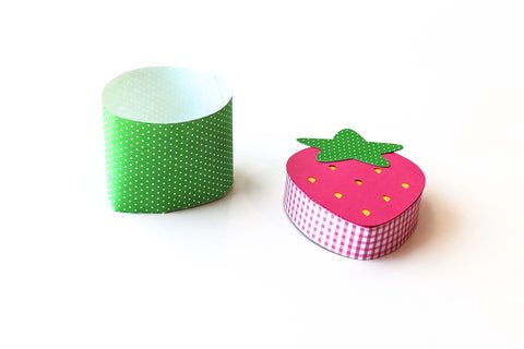 Strawberry Round Gift Box with Lid SVG 3D Paper Risa Rocks It 