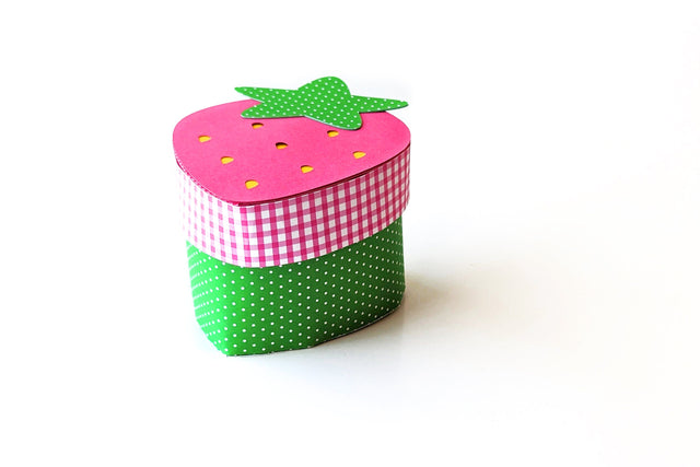 Strawberry Round Gift Box with Lid SVG 3D Paper Risa Rocks It 