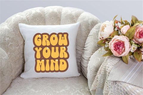 Studento - Retro Groovy Font Font Masyafi Studio 