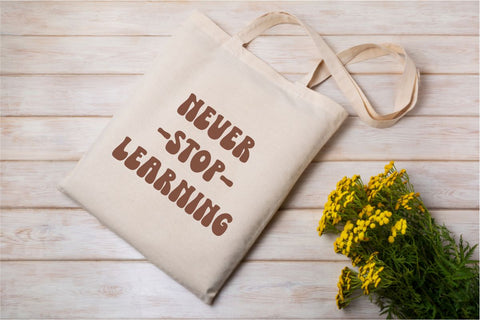 Studento - Retro Groovy Font Font Masyafi Studio 