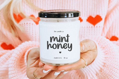 Sugar Hearts - Cute Handwritten Font Font KA Designs 