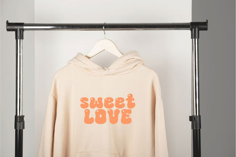 Summer Energy - Retro Groovy Font Font Masyafi Studio 