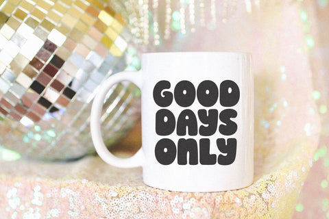 Sunday - A Bubbly Font Font KA Designs 