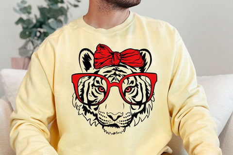 Tiger svg, tiger with glasses bubble gum , Tiger mascot svg , funny Wild Animal head Clipart, mascot logo Vector SVG DesignDestine 