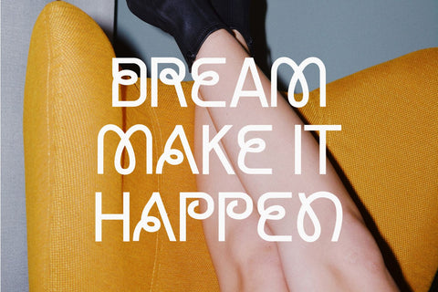 Tropic Avenue Font Zeenesia Std 