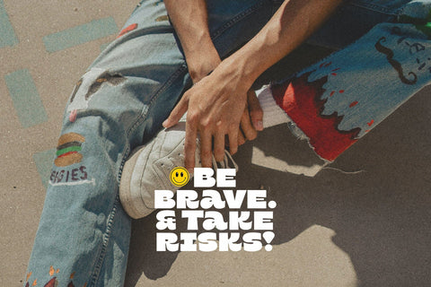 Twelve Voltz – Solid & Rounded Font Font Four Lines Std. 