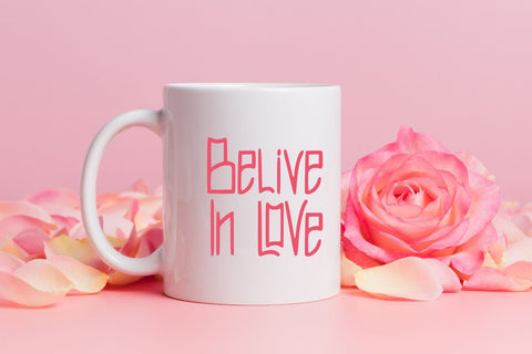 Vila Love - Display Font Font Sakha Design Studio 