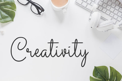 Violettes Font Abo Daniel Studio 