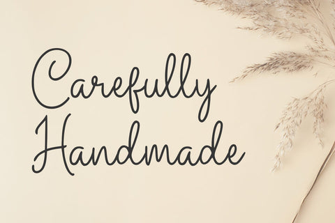 Violettes Font Abo Daniel Studio 