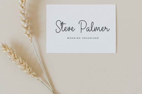 Violettes Font Abo Daniel Studio 