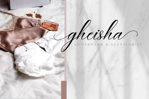 Wildane Script Font Fadeline Std. 