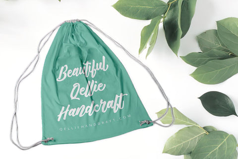 Adhelia Font Zeenesia Std 