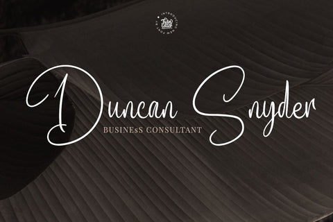 Adigussto Font twinletter 