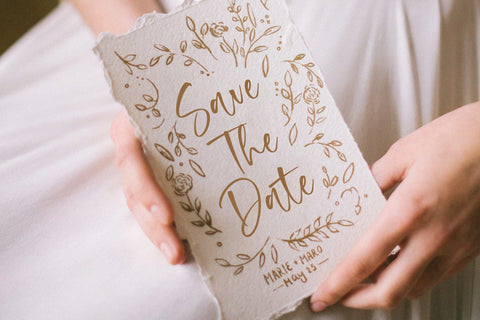 Almond Hunter Font Timur type 