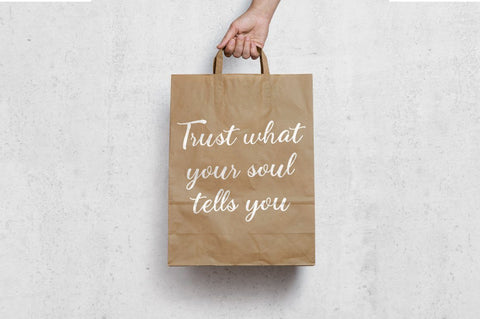 alyaneta script Font Anastasia 