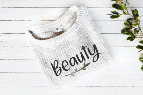 Alysagirl Font Qwrtype Foundry 