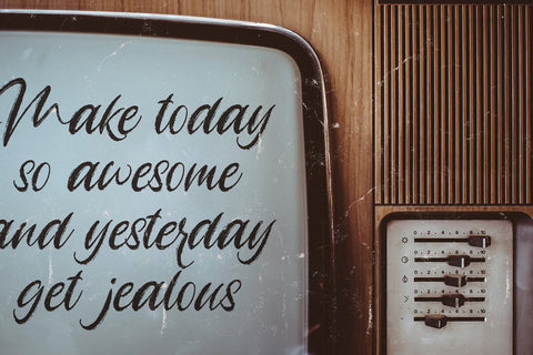 Angelicy - Textured Brush Font Font StringLabs 