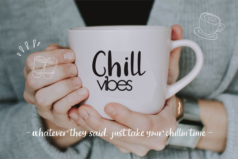 Angola Beach Font Mozarella 