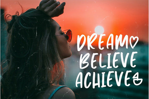 Avenus Type - Quirky Display Font Font StringLabs 