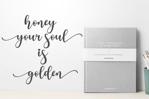 Bastian Melany Font Studio Natural Ink 