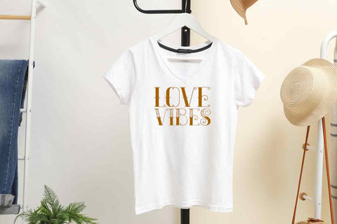 Batick font Font JH-CreativeFont 