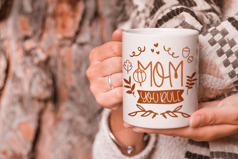 Beaver Moon - Fall Themed Font With Extra Doodles Font Freeling Design House 