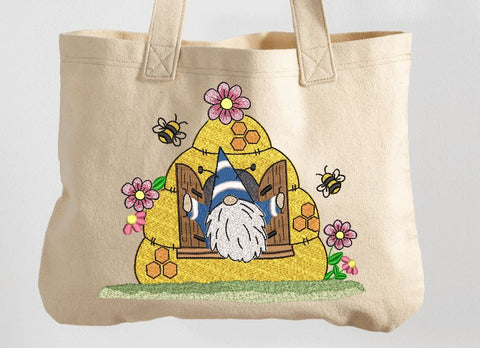Bee Gnome with house Machine Embroidery Design Embroidery/Applique DESIGNS Angie 
