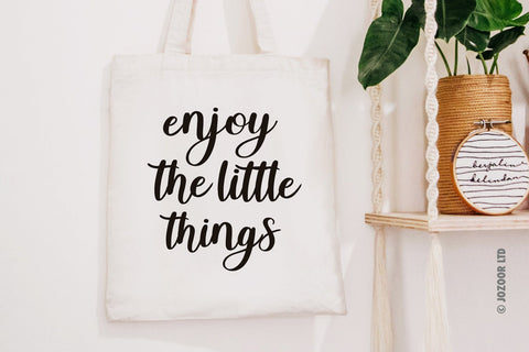 Bellony - Handwritten Script Font Font Jozoor 