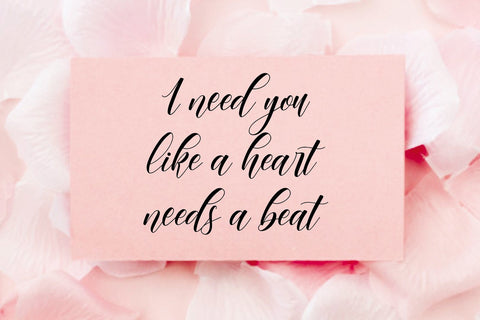 Beloved Christmas Font Mozarella 