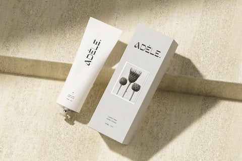 Bionca Font Zeenesia Std 