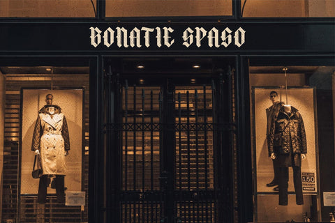 BLACKING Typeface Font Storytype Studio 