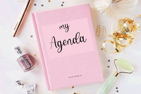 Bluettella Script Font mahyud creatif 