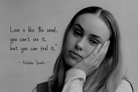 Bookstory Font Mozarella 