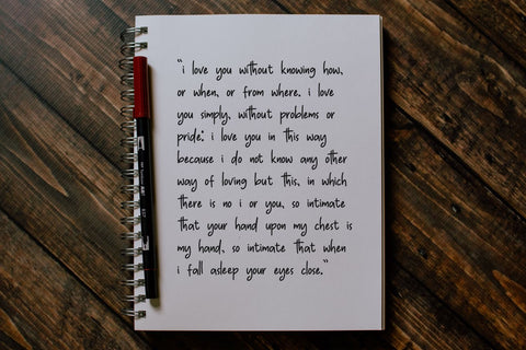 Bookstory Font Mozarella 