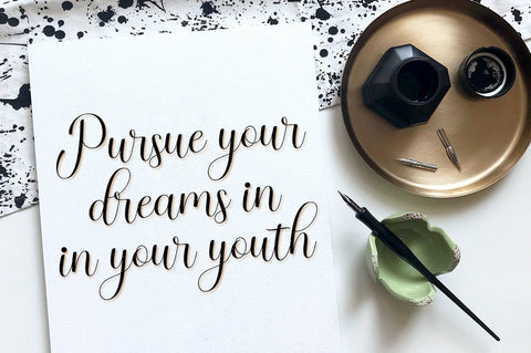 Braly latoya Font WsStudio 