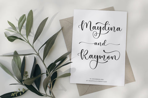 Bregitwon - Modern Calligraphy font Font Timur type 