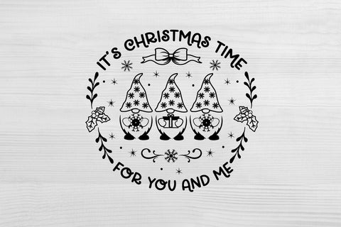 Christmas Ornament Round SVG. Farmhouse Christmas Sign. SVG Samaha Design 