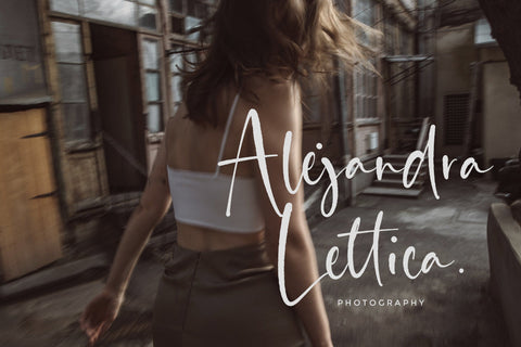 Classy Feathers - Handwritten Script font Font Timur type 