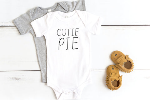 Cloverly Font Sunday Nomad 