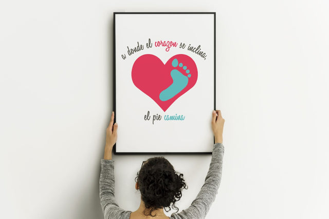 Corazon Camina SVG Designed by Geeks 