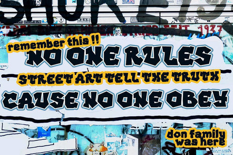 DARK LIGHT - Graffiti Style Font Font twinletter 