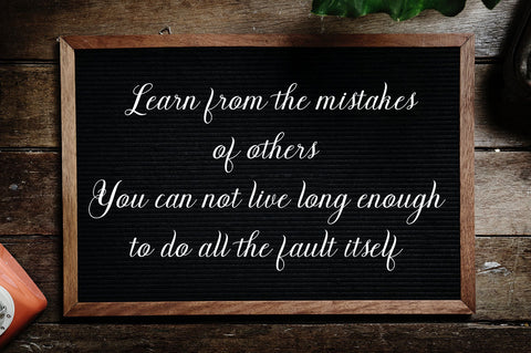 Dayling Script Font muhammadzeky 