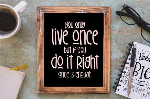 Delight Love Font Garisman Studio 