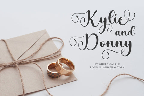 Delightica - Handwritten Script font Font Timur type 