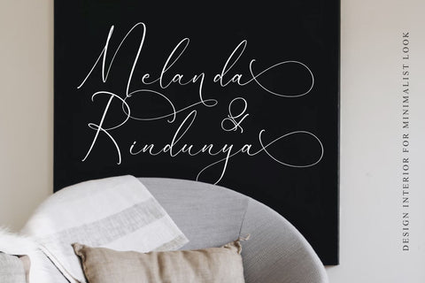 Dilanda Merlinmota - Beautiful Script Font Font Storytype Studio 